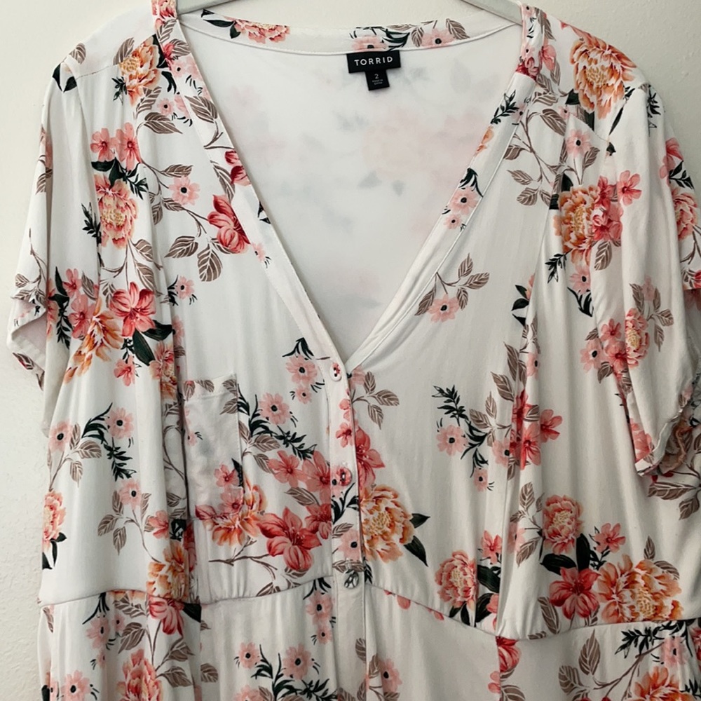 Gorgeous floral print dress, torrid size 2 - Picture 3 of 3